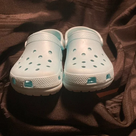 CROCS Blue Water Shoes with Perforated Design and Heel Strap - Picture 2 of 6